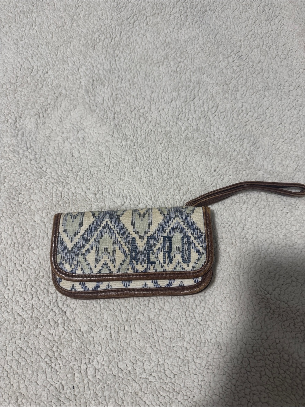 Aeropostale Blue and Cream Patterned Wristlet Wallet